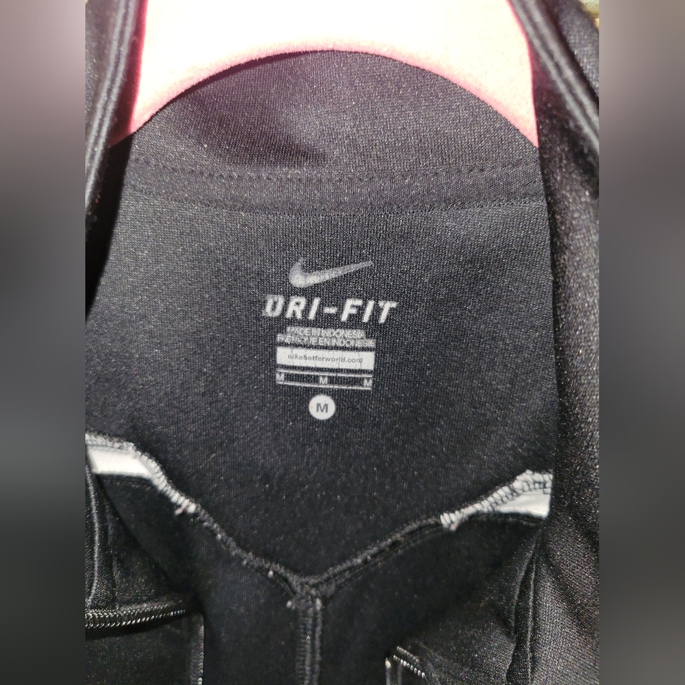 Nike jacket - Picture 2 of 2